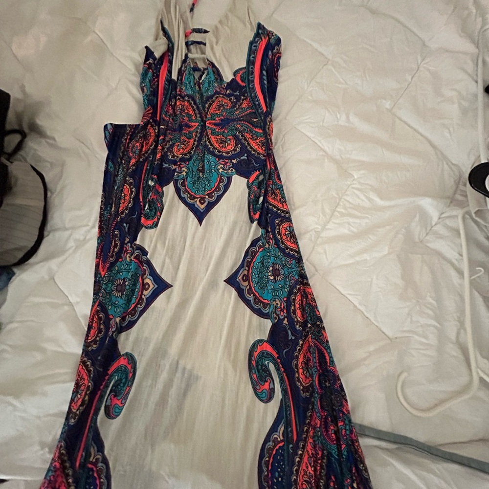 White maxi dress